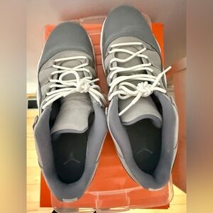 Air Jordan 11 Retro Low Cool Gray.
